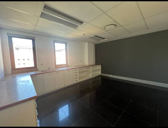 631M² OFFICE TO LET IN MELROSE ARCH